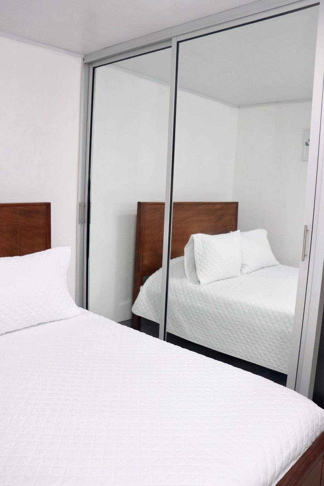 Airport Sjo Residence - Edward & Familia Inn Río Segundo 외부 사진
